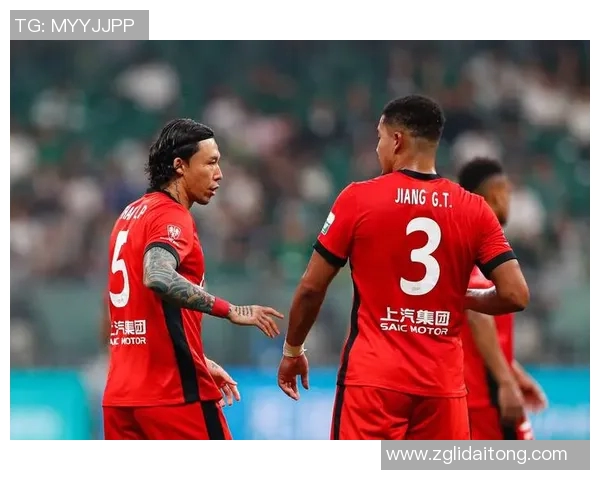 赛后分析：上海足球队与北京足球队的战术配合与表现评估