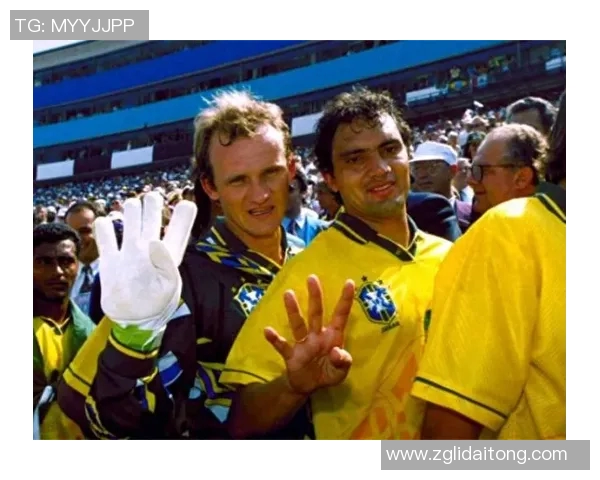 巴西足球明星抵达机场引发粉丝热潮现场气氛火爆令人惊叹